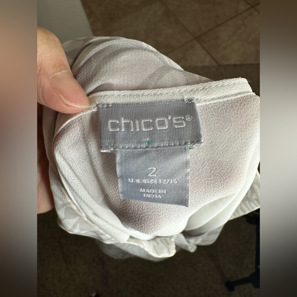 Chicos Blouse Top Women Size 2 12/14 Silver 2pc Blouse Cami Set Sequin Butterfly - Picture 6 of 9